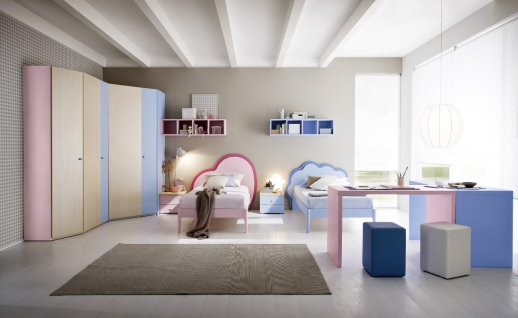 letto cuore rosa e letto nuvola azzurro 