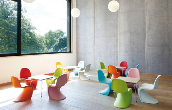 Panton Chair by vitra sedia di design in plastica colorata