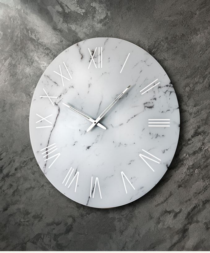 orologio in marmo bianco 